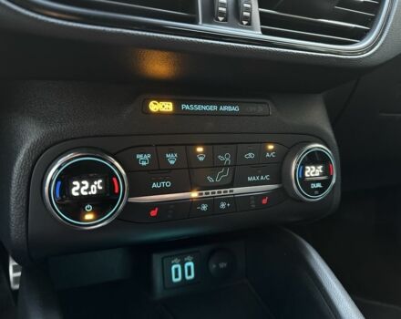 Черный Форд Фокус, объемом двигателя 1.5 л и пробегом 174 тыс. км за 14500 $, фото 13 на Automoto.ua