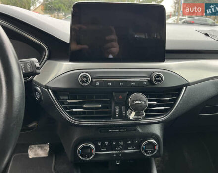 Черный Форд Фокус, объемом двигателя 1.5 л и пробегом 240 тыс. км за 12999 $, фото 21 на Automoto.ua