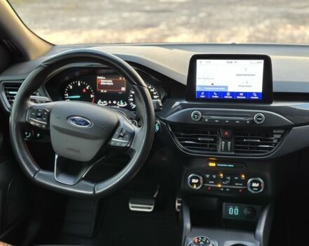 Черный Форд Фокус, объемом двигателя 1.5 л и пробегом 174 тыс. км за 14500 $, фото 10 на Automoto.ua