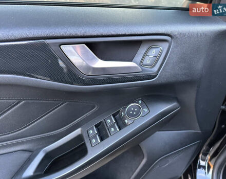 Черный Форд Фокус, объемом двигателя 1.5 л и пробегом 174 тыс. км за 14550 $, фото 57 на Automoto.ua