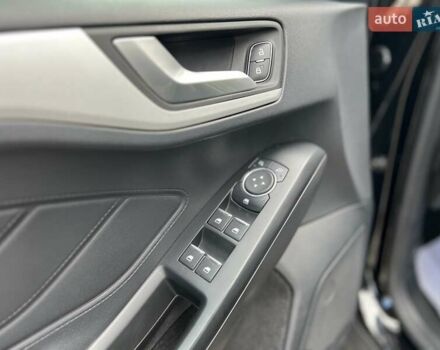 Чорний Форд Фокус, об'ємом двигуна 1.5 л та пробігом 189 тис. км за 14750 $, фото 17 на Automoto.ua