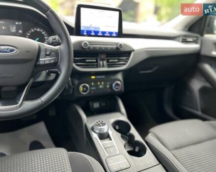 Чорний Форд Фокус, об'ємом двигуна 1.5 л та пробігом 189 тис. км за 14750 $, фото 15 на Automoto.ua