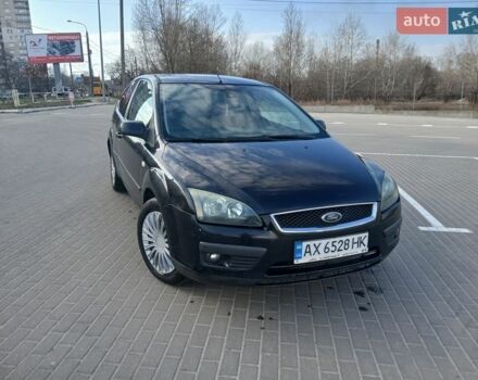 Черный Форд Фокус, объемом двигателя 1.8 л и пробегом 282 тыс. км за 2200 $, фото 1 на Automoto.ua