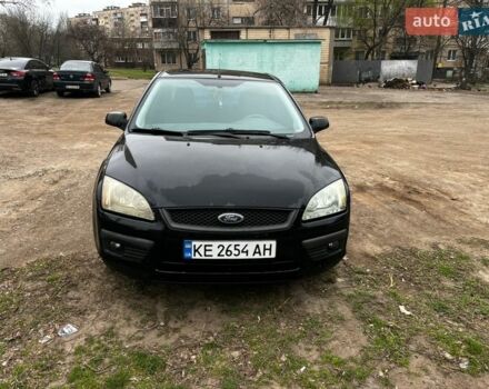 Черный Форд Фокус, объемом двигателя 1.6 л и пробегом 265 тыс. км за 3500 $, фото 1 на Automoto.ua