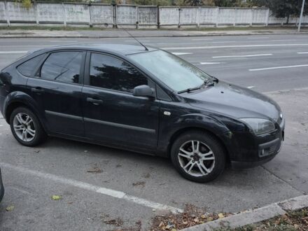 Черный Форд Фокус, объемом двигателя 1.6 л и пробегом 239 тыс. км за 5300 $, фото 1 на Automoto.ua