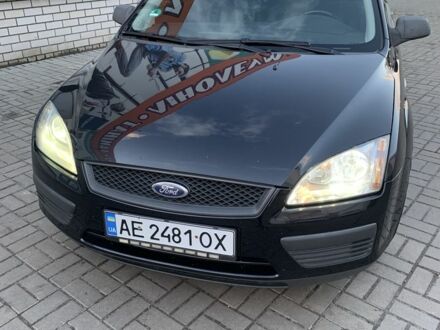 Черный Форд Фокус, объемом двигателя 1.6 л и пробегом 162 тыс. км за 5400 $, фото 1 на Automoto.ua