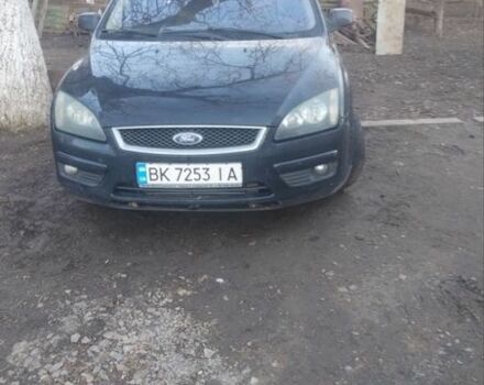 Черный Форд Фокус, объемом двигателя 1.6 л и пробегом 270 тыс. км за 5100 $, фото 1 на Automoto.ua