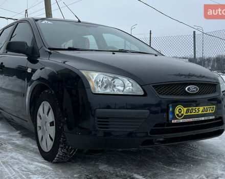 Черный Форд Фокус, объемом двигателя 1.6 л и пробегом 206 тыс. км за 4400 $, фото 1 на Automoto.ua