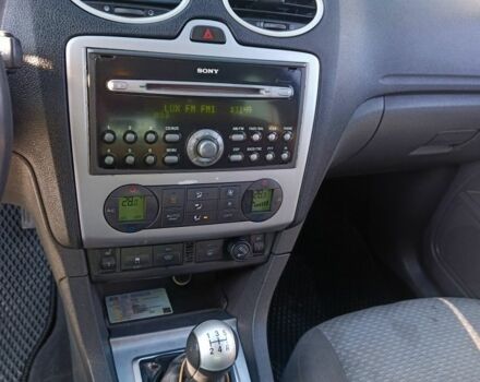 Черный Форд Фокус, объемом двигателя 1.6 л и пробегом 325 тыс. км за 3478 $, фото 1 на Automoto.ua