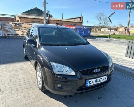 Черный Форд Фокус, объемом двигателя 1.6 л и пробегом 218 тыс. км за 5200 $, фото 1 на Automoto.ua