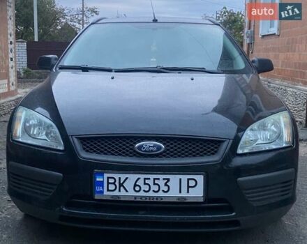 Черный Форд Фокус, объемом двигателя 1.6 л и пробегом 226 тыс. км за 4600 $, фото 1 на Automoto.ua
