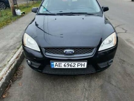 Черный Форд Фокус, объемом двигателя 1.6 л и пробегом 300 тыс. км за 4730 $, фото 1 на Automoto.ua