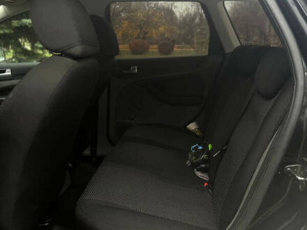 Черный Форд Фокус, объемом двигателя 1.8 л и пробегом 160 тыс. км за 5700 $, фото 1 на Automoto.ua