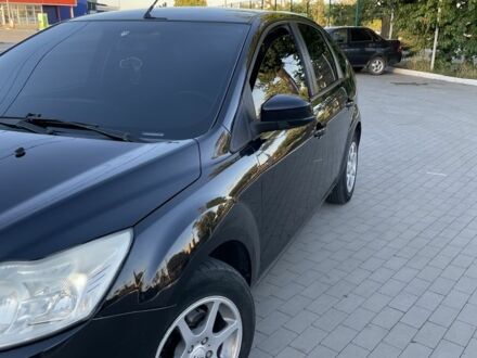 Черный Форд Фокус, объемом двигателя 1.6 л и пробегом 216 тыс. км за 5500 $, фото 1 на Automoto.ua