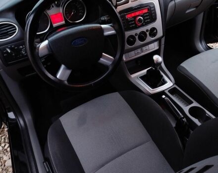 Черный Форд Фокус, объемом двигателя 1.6 л и пробегом 248 тыс. км за 5200 $, фото 1 на Automoto.ua