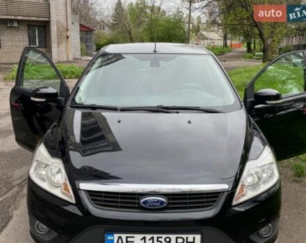Черный Форд Фокус, объемом двигателя 1.6 л и пробегом 280 тыс. км за 4999 $, фото 1 на Automoto.ua