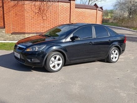 Черный Форд Фокус, объемом двигателя 1.6 л и пробегом 300 тыс. км за 4650 $, фото 1 на Automoto.ua