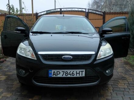 Черный Форд Фокус, объемом двигателя 1.6 л и пробегом 300 тыс. км за 5700 $, фото 1 на Automoto.ua