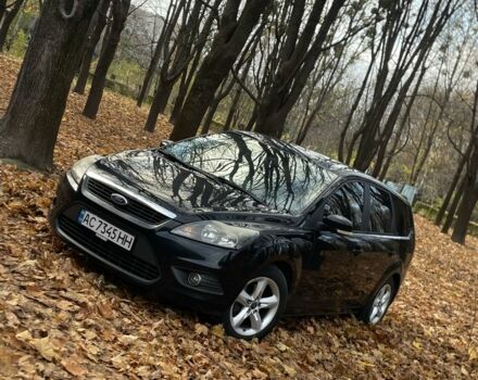 Черный Форд Фокус, объемом двигателя 1.6 л и пробегом 350 тыс. км за 4800 $, фото 1 на Automoto.ua