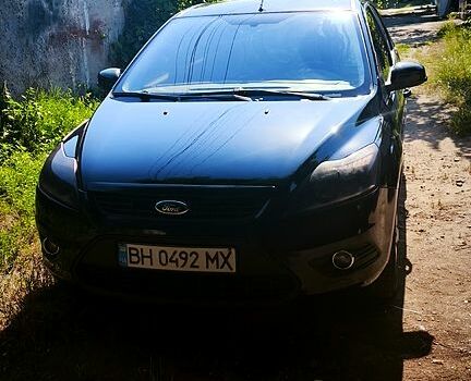 Черный Форд Фокус, объемом двигателя 1.6 л и пробегом 320 тыс. км за 5500 $, фото 1 на Automoto.ua