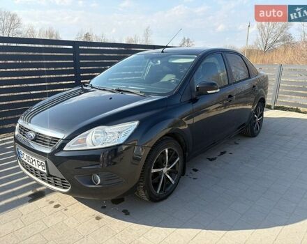 Черный Форд Фокус, объемом двигателя 1.6 л и пробегом 220 тыс. км за 4900 $, фото 1 на Automoto.ua