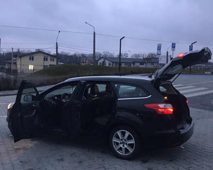 Черный Форд Фокус, объемом двигателя 1.56 л и пробегом 259 тыс. км за 8000 $, фото 1 на Automoto.ua