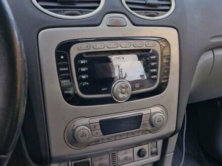 Черный Форд Фокус, объемом двигателя 2 л и пробегом 410 тыс. км за 5000 $, фото 1 на Automoto.ua