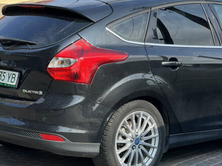 Черный Форд Фокус, объемом двигателя 0 л и пробегом 108 тыс. км за 6500 $, фото 1 на Automoto.ua