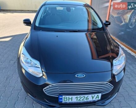 Черный Форд Фокус, объемом двигателя 0 л и пробегом 103 тыс. км за 6500 $, фото 1 на Automoto.ua