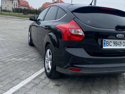 Чорний Форд Фокус, об'ємом двигуна 2 л та пробігом 200 тис. км за 9500 $, фото 1 на Automoto.ua