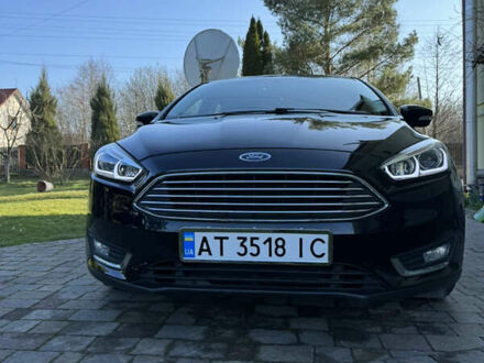 Форд Фокус 2015 у Рожнятове на Automoto.ua Чорний Форд Фокус, об'ємом двигуна 2 л та пробігом 80 тис. км за 9000 $, фото 1 на Automoto.ua