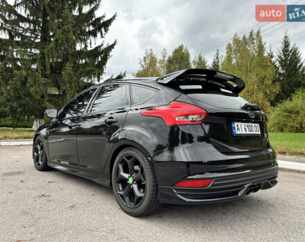 Чорний Форд Фокус, об'ємом двигуна 2 л та пробігом 121 тис. км за 12500 $, фото 1 на Automoto.ua