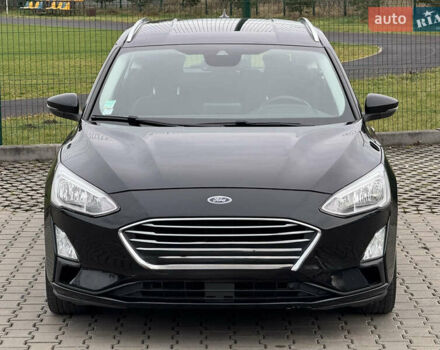 Чорний Форд Фокус, об'ємом двигуна 1 л та пробігом 105 тис. км за 13950 $, фото 1 на Automoto.ua