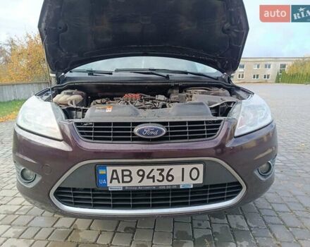 Фиолетовый Форд Фокус, объемом двигателя 1.6 л и пробегом 280 тыс. км за 5400 $, фото 2 на Automoto.ua