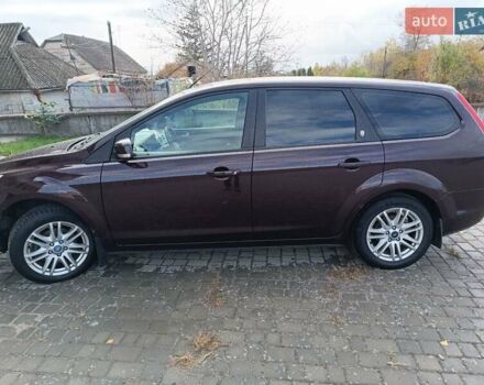 Фиолетовый Форд Фокус, объемом двигателя 1.6 л и пробегом 280 тыс. км за 5400 $, фото 5 на Automoto.ua