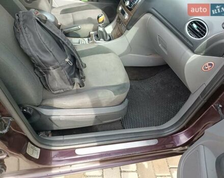 Фиолетовый Форд Фокус, объемом двигателя 1.6 л и пробегом 280 тыс. км за 5400 $, фото 44 на Automoto.ua