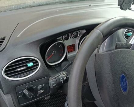 Фиолетовый Форд Фокус, объемом двигателя 1.6 л и пробегом 280 тыс. км за 5400 $, фото 41 на Automoto.ua