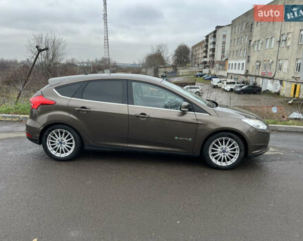 Коричневий Форд Фокус, об'ємом двигуна 0 л та пробігом 113 тис. км за 8499 $, фото 3 на Automoto.ua