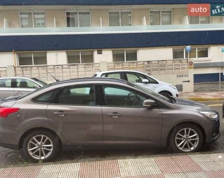 Форд Фокус 2015 у Києві на Automoto.ua Коричневий Форд Фокус, об'ємом двигуна 1 л та пробігом 183 тис. км за 7200 $, фото 6 на Automoto.ua