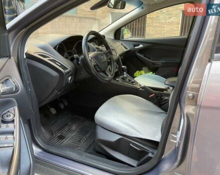 Форд Фокус 2015 у Києві на Automoto.ua Коричневий Форд Фокус, об'ємом двигуна 1 л та пробігом 183 тис. км за 7200 $, фото 2 на Automoto.ua