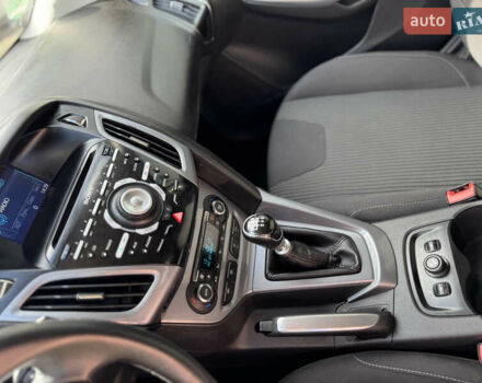 Коричневий Форд Фокус, об'ємом двигуна 1.6 л та пробігом 227 тис. км за 8199 $, фото 39 на Automoto.ua