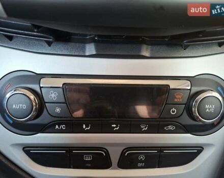 Коричневый Форд Фокус, объемом двигателя 1 л и пробегом 247 тыс. км за 6900 $, фото 27 на Automoto.ua