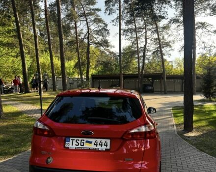 Форд Фокус 2014 у Києві на Automoto.ua Червоний Форд Фокус, об'ємом двигуна 0 л та пробігом 137 тис. км за 6400 $, фото 10 на Automoto.ua