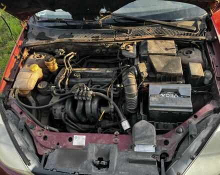 Червоний Форд Фокус, об'ємом двигуна 1.6 л та пробігом 375 тис. км за 2100 $, фото 1 на Automoto.ua