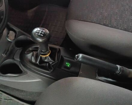 Красный Форд Фокус, объемом двигателя 1.8 л и пробегом 218 тыс. км за 5300 $, фото 13 на Automoto.ua