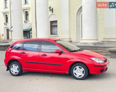 Червоний Форд Фокус, об'ємом двигуна 1.39 л та пробігом 250 тис. км за 2550 $, фото 1 на Automoto.ua
