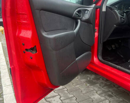 Червоний Форд Фокус, об'ємом двигуна 1.6 л та пробігом 167 тис. км за 2400 $, фото 15 на Automoto.ua