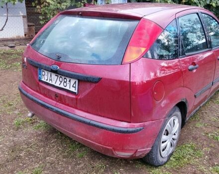 Красный Форд Фокус, объемом двигателя 1.8 л и пробегом 243 тыс. км за 1200 $, фото 2 на Automoto.ua