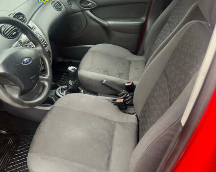 Червоний Форд Фокус, об'ємом двигуна 1.6 л та пробігом 167 тис. км за 2400 $, фото 11 на Automoto.ua