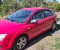 Красный Форд Фокус, объемом двигателя 1.6 л и пробегом 220 тыс. км за 4000 $, фото 2 на Automoto.ua